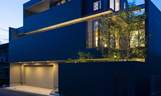 シャッター付きガレージ